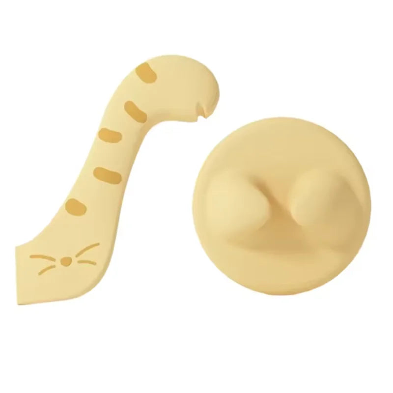 Ultimate Purr-fect Lid for Cat Food: Keep It Fresh and Your Cat Happy with Our Stylish Spoon Seal!