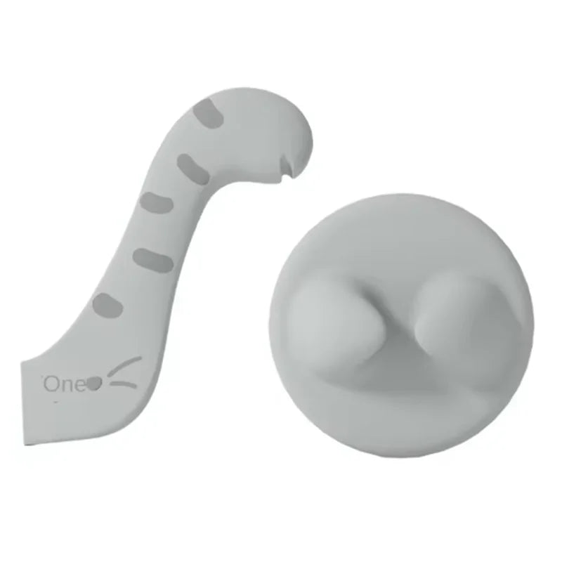Ultimate Purr-fect Lid for Cat Food: Keep It Fresh and Your Cat Happy with Our Stylish Spoon Seal!